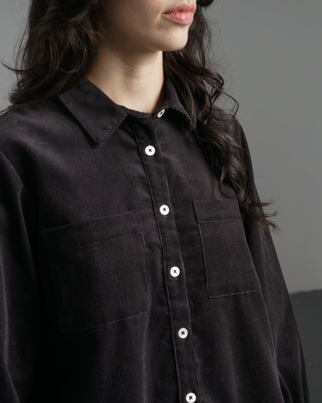 Ada Cropped Blouse – Boxy Dark Grey Cord Cotton Shirt with Pockets