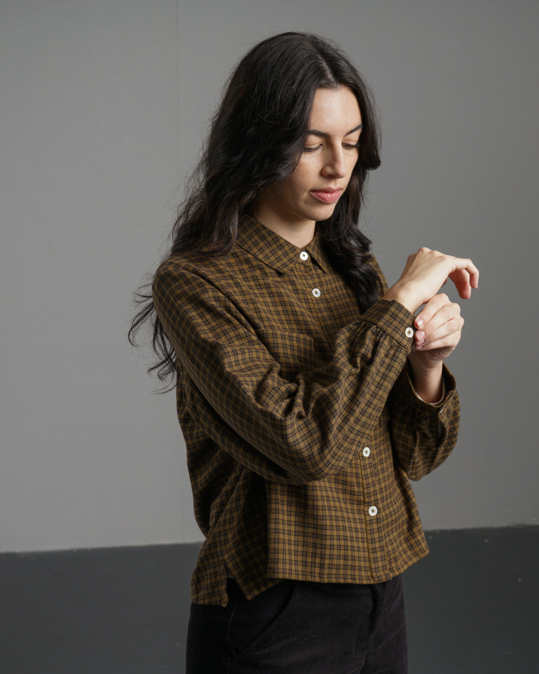 Ada Cropped Blouse – Boxy Brown Checked Cotton Flannel Shirt with