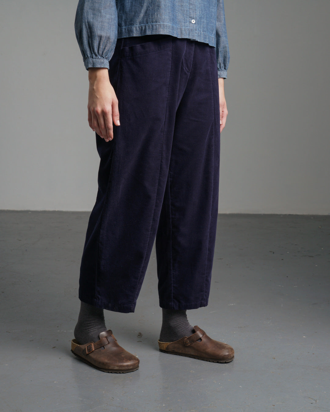 rehellinen puff pants corduroy ネイビー　L Lorren Barrel Leg Trousers – Navy Corduroy Trousers with Elastic