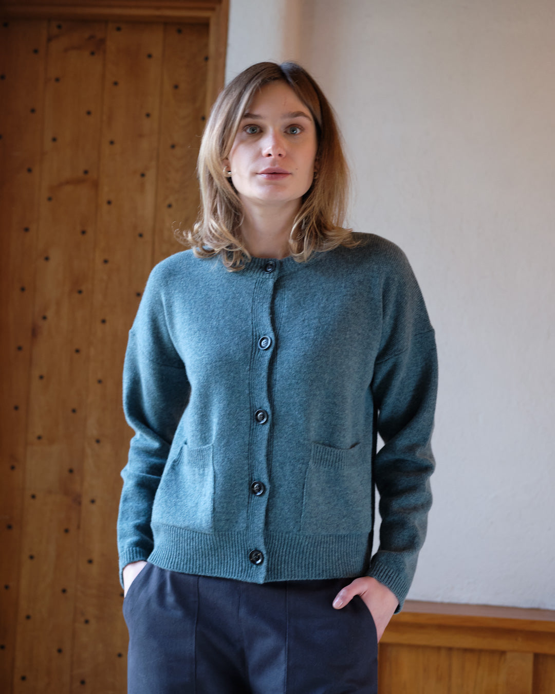 Mira Cropped Wool Cardigan – BIBICO