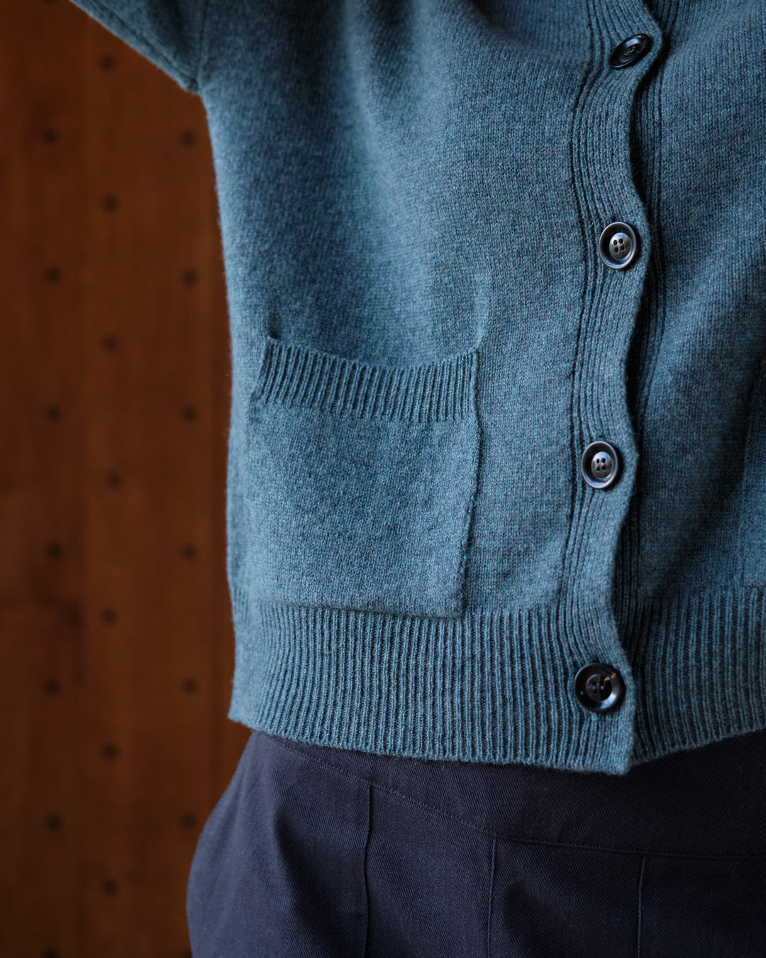 新品未使用 Bibiy B. STARRY PEPURAMU CARDIGAN Mira Cropped Wool Cardigan – BIBICO