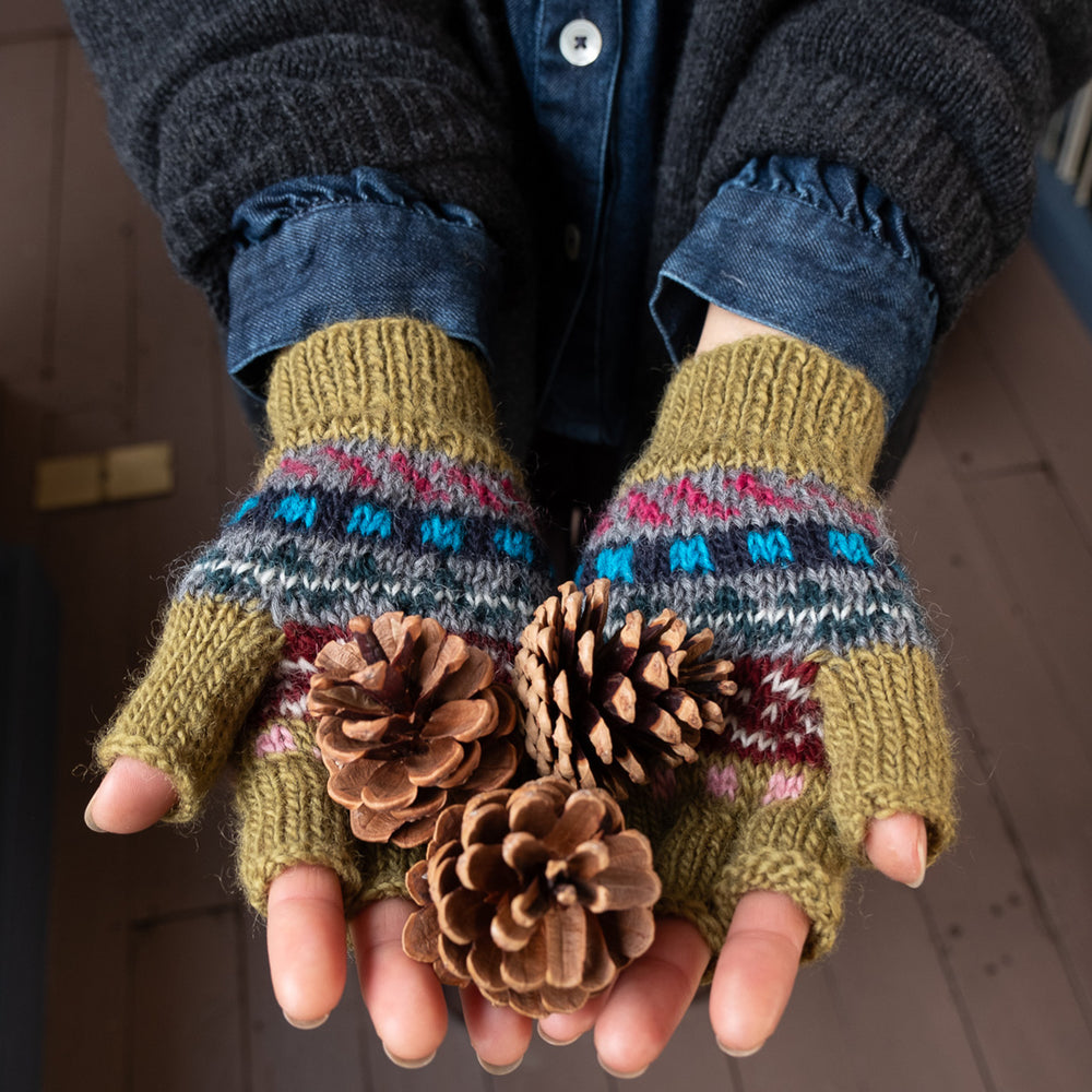 Isla Fair Isle Fingerless Gloves in Lime