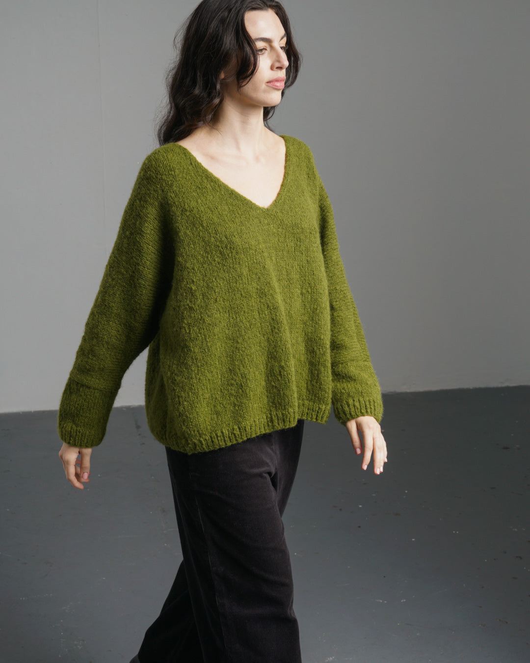 Leah V-neck Wool Jumper – BIBICO