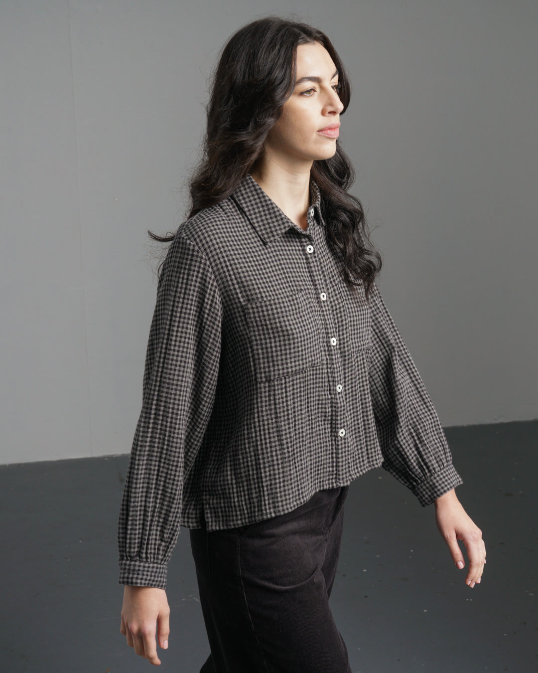 Ada Cropped Blouse – Boxy Grey Checked Cotton Shirt with Pockets