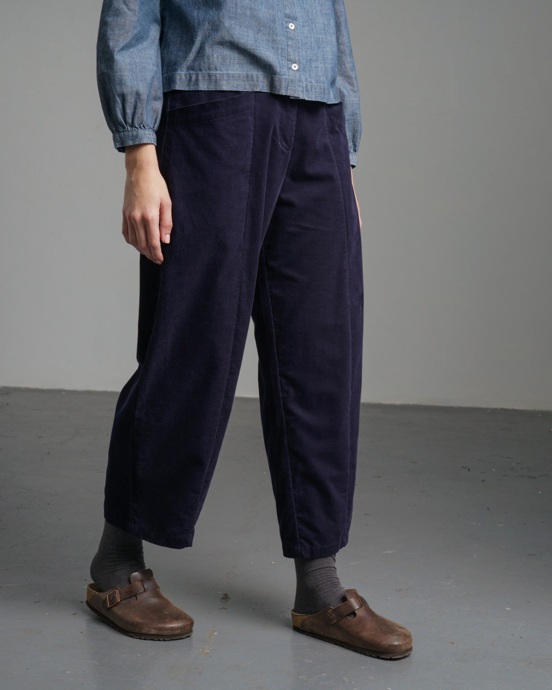 Lorren Barrel Leg Trousers