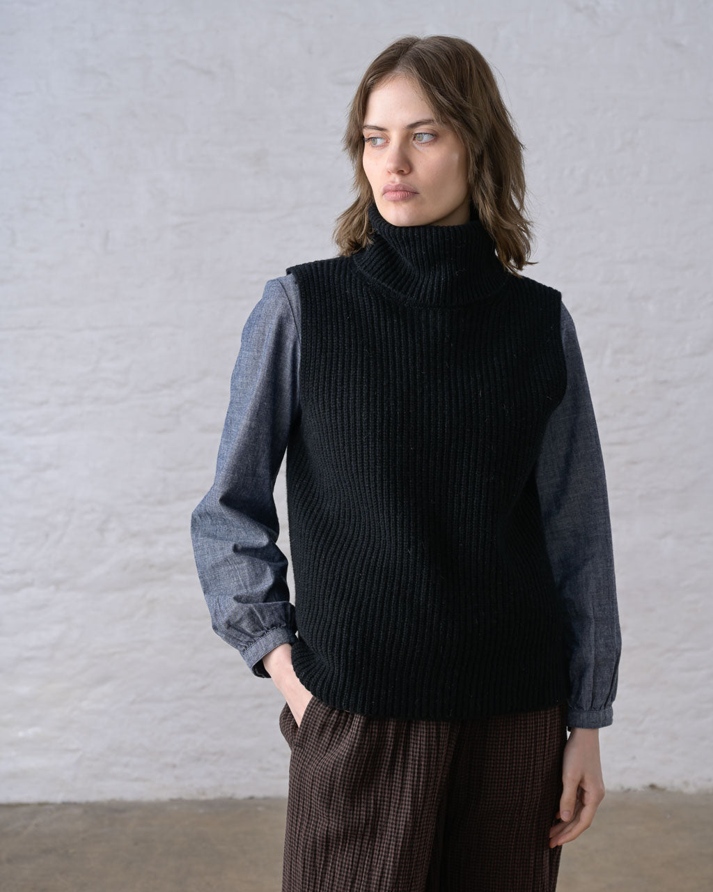 LISA SLEEVELESS JUMPER - BIBICO