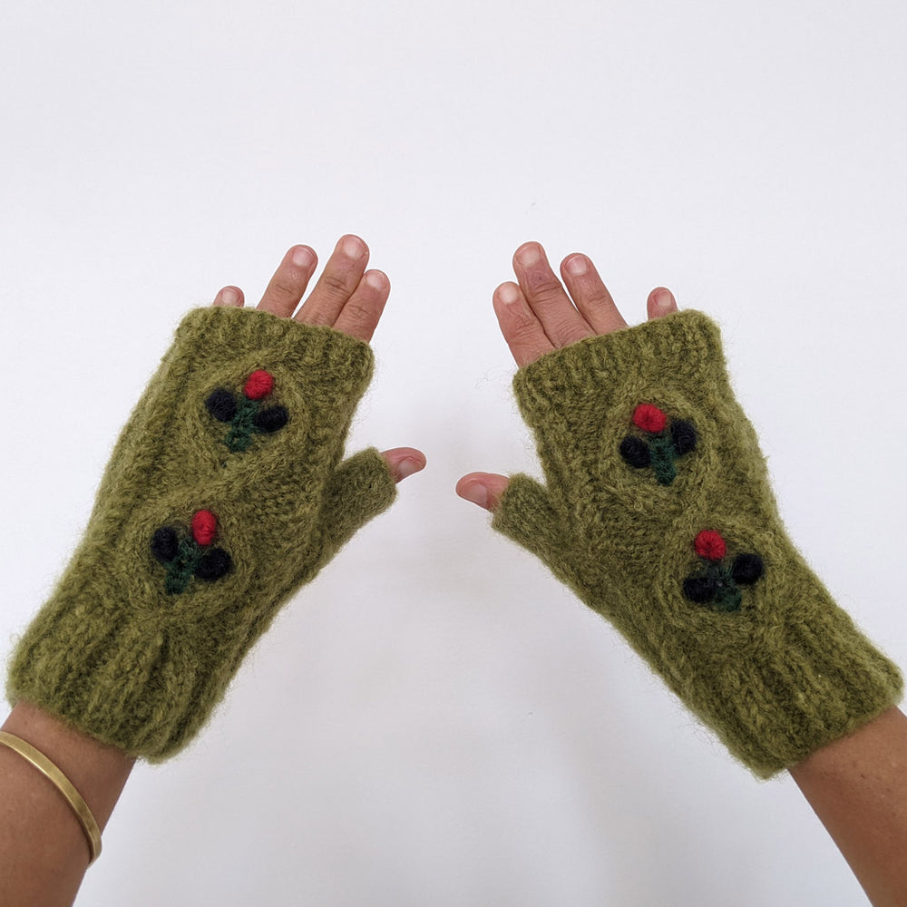 
                      
                        Holly Knitted Mittens in Pistachio
                      
                    